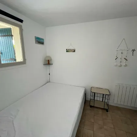 Appartement Meschers-Sur-Gironde, 1 Piece, 2 Personnes - Fr-1-550-15 *